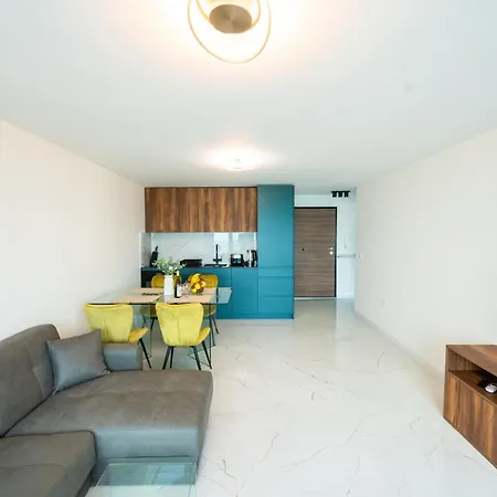 Skyline - Sea View, Pools, Spa&free Parking 瓦爾納